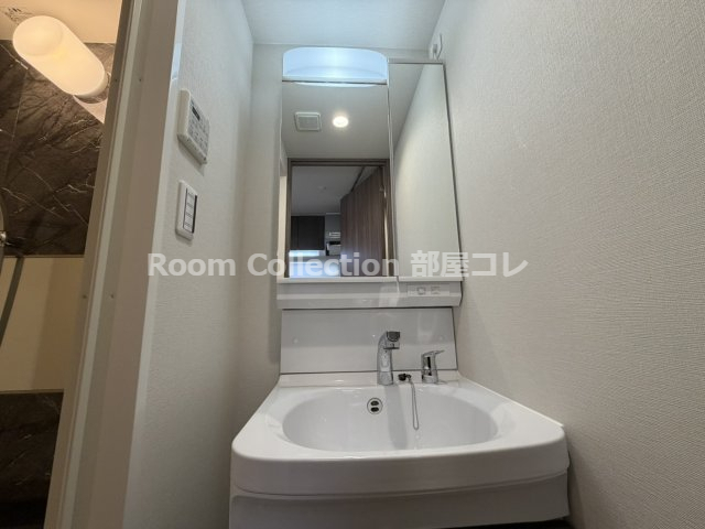 洗面設備　同シリーズイメージ写真 反転色違い 現況と異なる場合現況優先