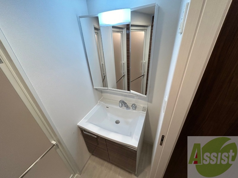 洗面設備　シャンプードレッサーで身支度もラクラクです！