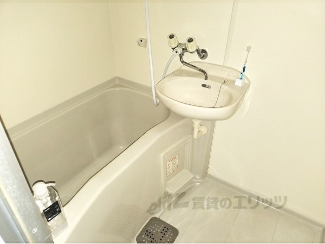 バス・シャワールーム　バス