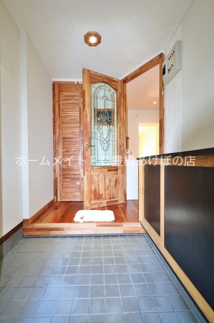 玄関　同型別部屋写真