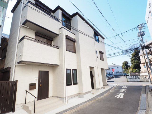 建物外観　令和4年2月築の築浅マンション