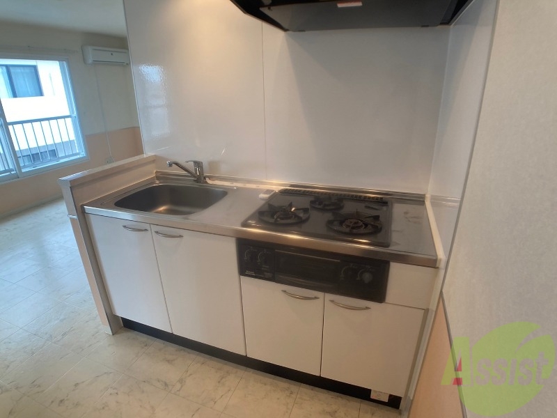 キッチン　システムキッチンなのでコンロ設置不要です！