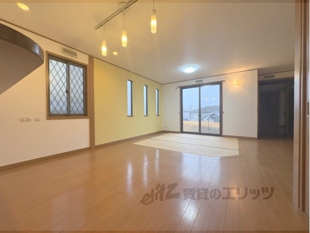 居室・リビング　リビング