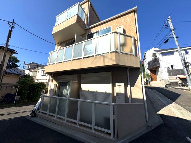 建物外観　落ち着いた雰囲気の外観です