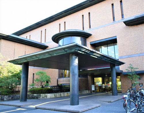 図書館　名古屋市鶴舞中央図書館（図書館）まで1077m