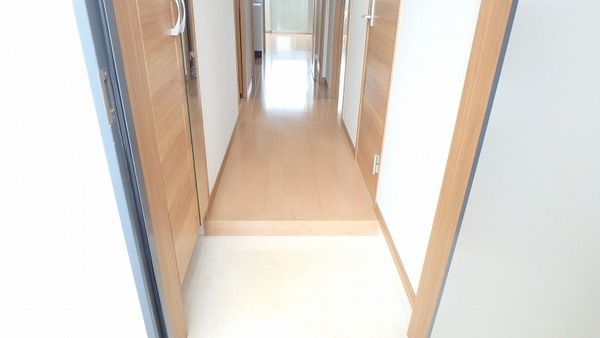 玄関　同型タイプ参照