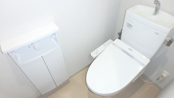 トイレ　同型タイプ参照