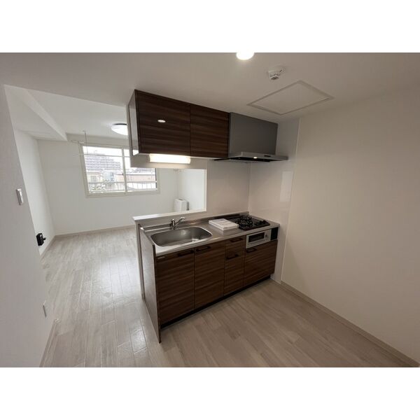 キッチン　人気の対面システムキッチンタイプです！