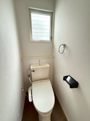 トイレ　コンパクトで使いやすいトイレです