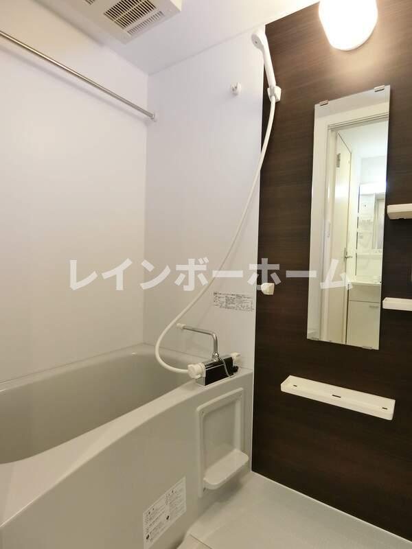 バス・シャワールーム　ゆったり過ごせるお風呂です