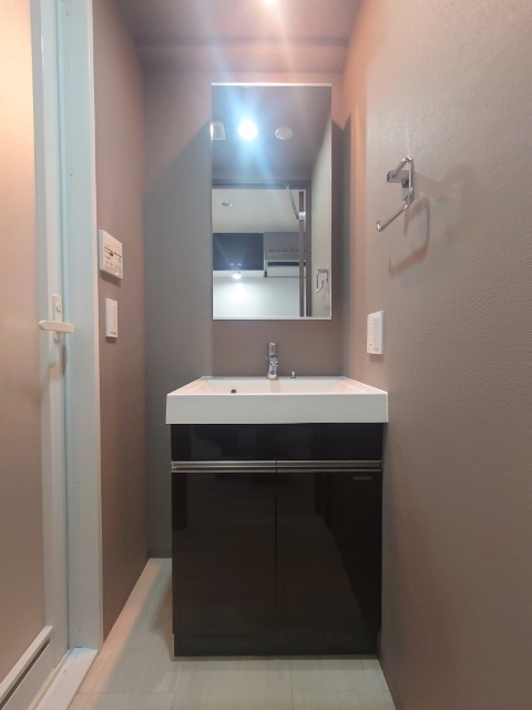 洗面設備　おしゃれな洗面台