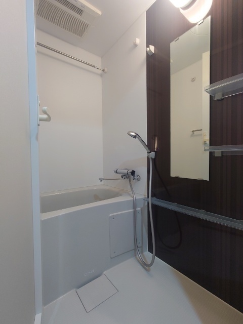 バス・シャワールーム　浴室乾燥機付き