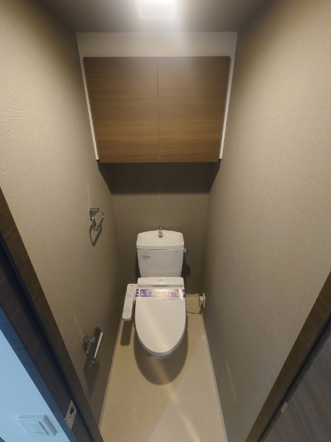 トイレ　温水洗浄便座