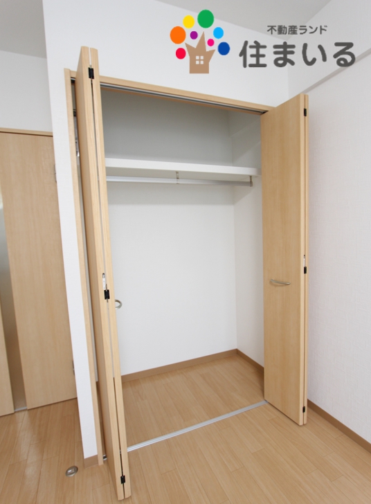 コンビニ　ローソン半田有楽町店（コンビニ）まで345m