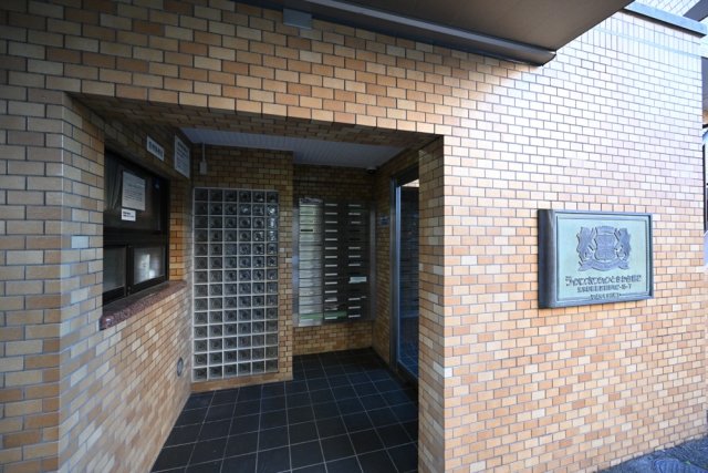 エントランス　建物の内部です