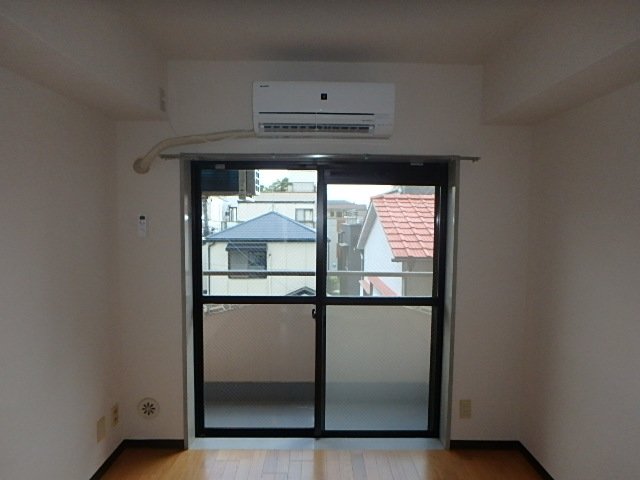 その他設備　エアコン付き