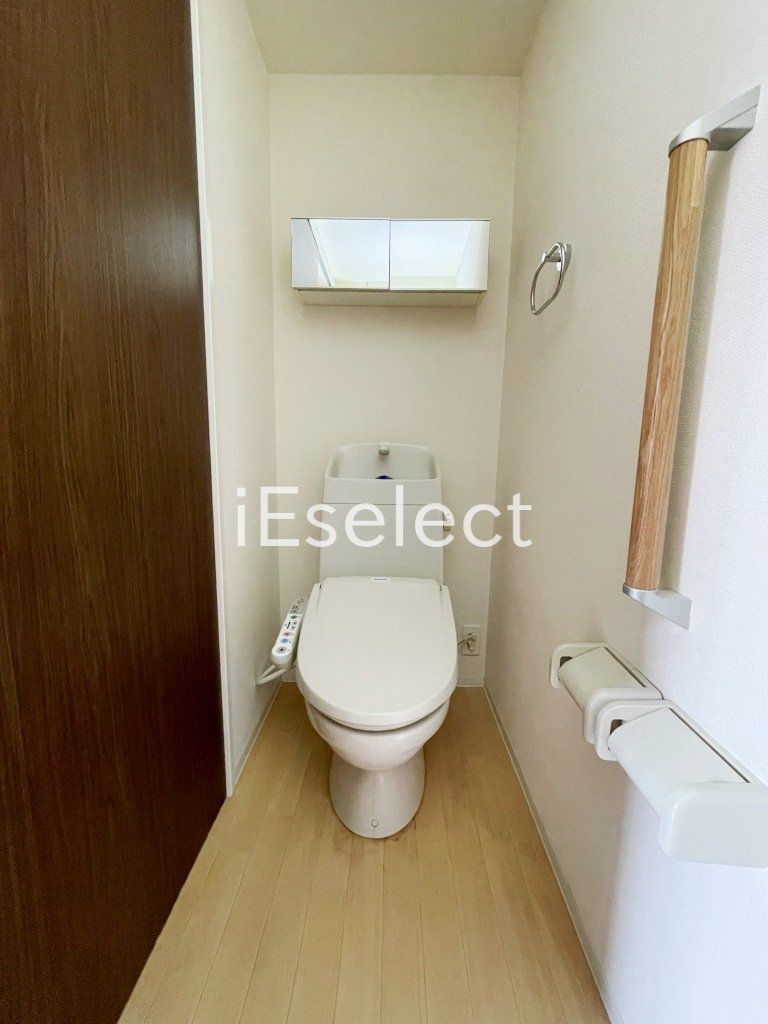 トイレ　洗浄機能付き♪