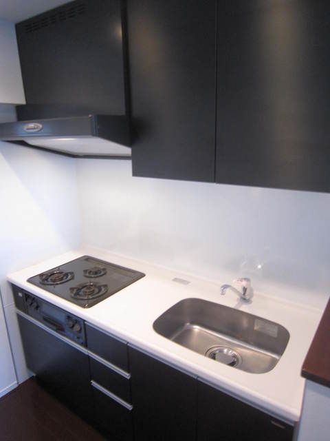 キッチン　3口ガスコンロ設置済み