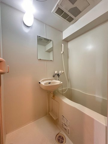 バス・シャワールーム　浴室乾燥機の付いたユニットバス