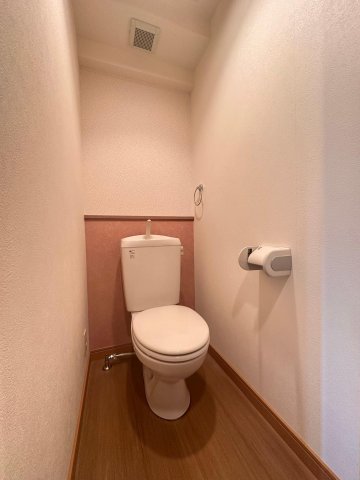 トイレ　明るいトイレ