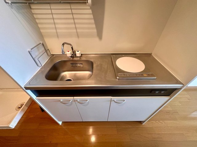その他設備　キッチンはＩＨクッキングヒーターが設置されています。