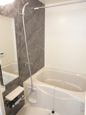 バス・シャワールーム　きれいなお風呂です