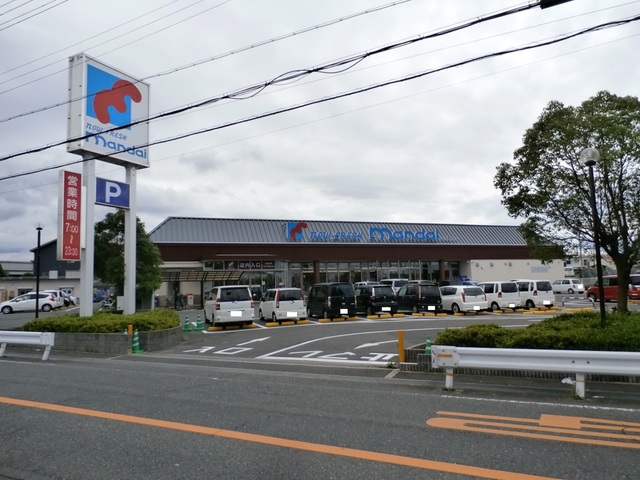 スーパー　万代泉佐野貝田店（スーパー）まで588m