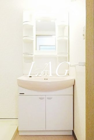 洗面設備　独立洗面台です。
