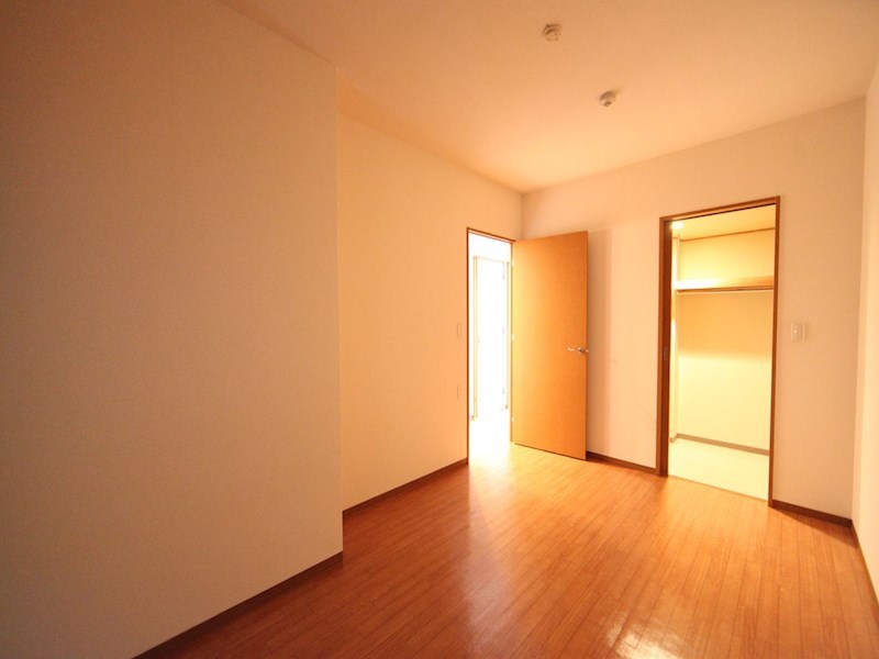 収納　洋室7帖　ウォークインクローゼット付（収納充実してます）