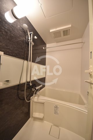 バス・シャワールーム　スプランディッド九条駅　バスルーム