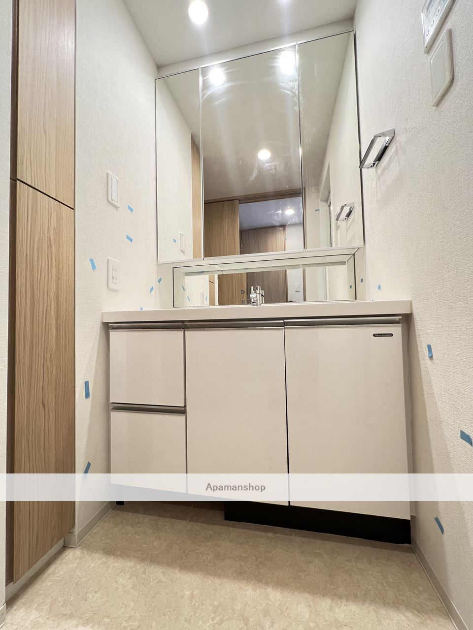 洗面設備　※同物件、別部屋の写真です。