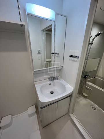 洗面設備　レジュールアッシュNAMBA　独立洗面化粧台