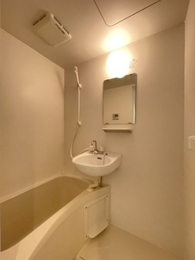 バス・シャワールーム　人気のバストイレ別♪