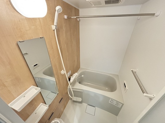 バス・シャワールーム　※別部屋の写真です