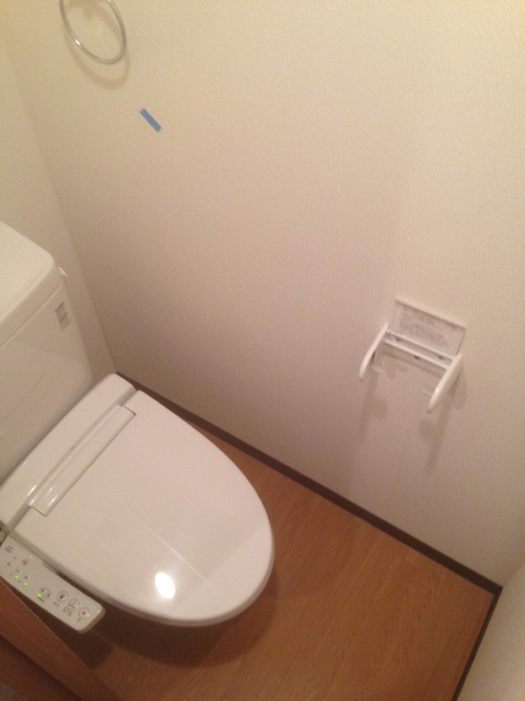 トイレ　洗浄機能付便座です♪