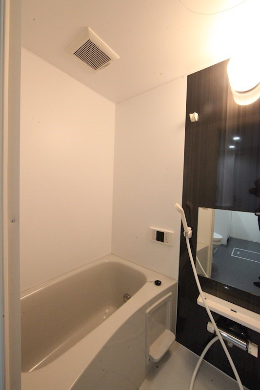 バス・シャワールーム　バスルーム
