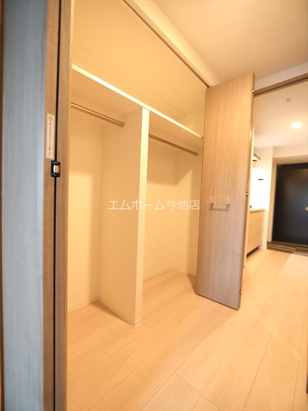 収納　クローゼット（収納スペース充実しています）