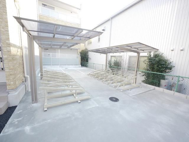 その他共有部分　★敷地内の屋根付駐輪場です★
