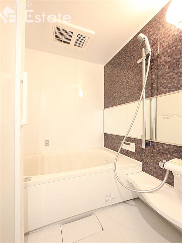 バス・シャワールーム　バスルーム