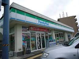 コンビニ　ファミリーマート　鳥取国府店（コンビニ）まで202m