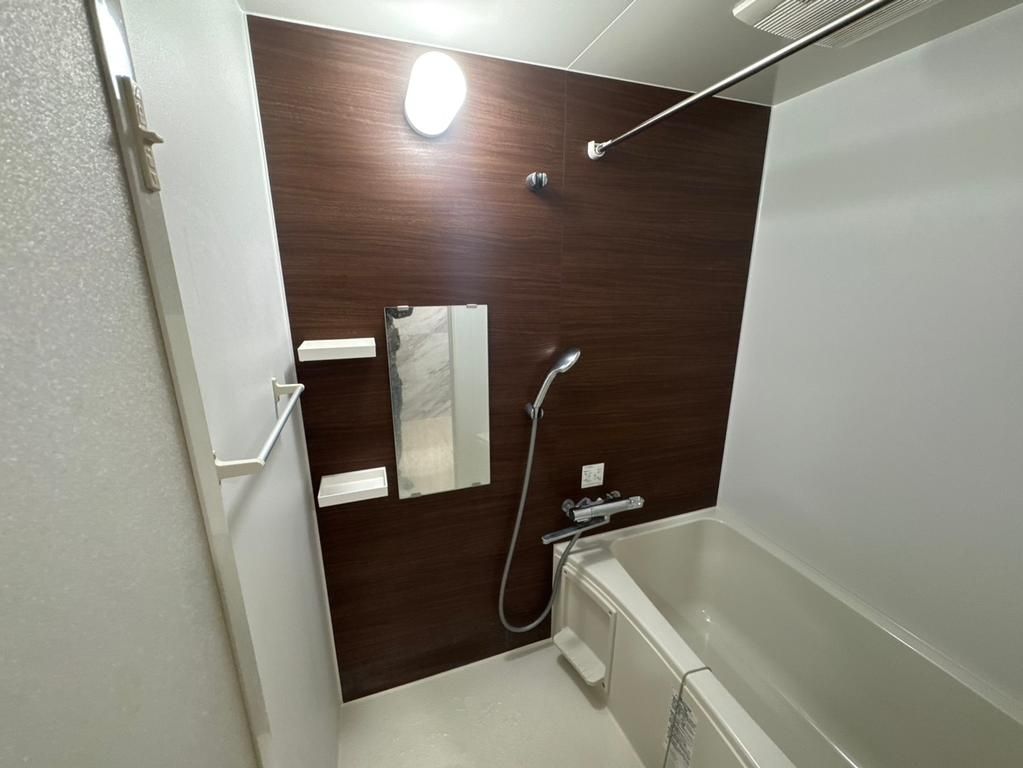 バス・シャワールーム　※別部屋参考写真