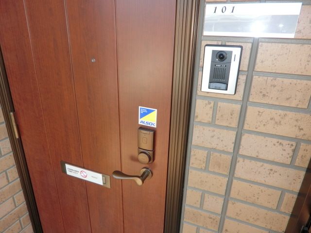セキュリティ　カメラ付きインターホンで安心！