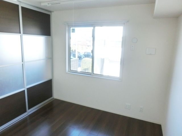 その他部屋・スペース　リビング横のお部屋です。