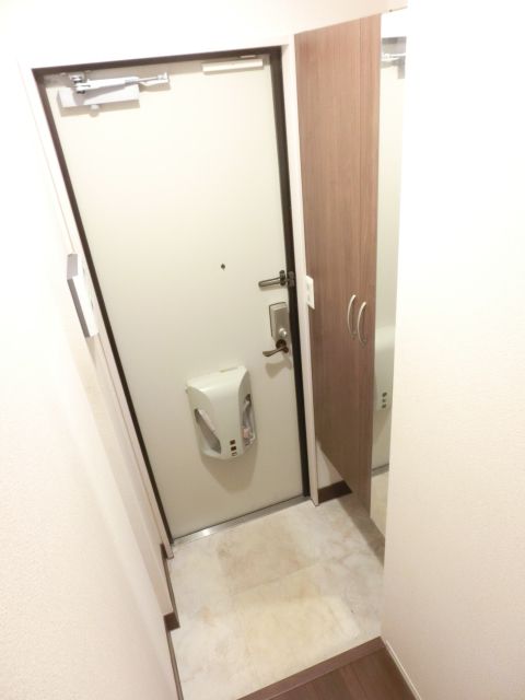 玄関　シューズボックス付きです。