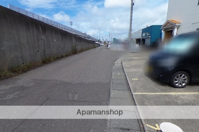 その他　前面道路（その他）まで0m