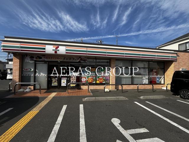 コンビニ　セブン-イレブン 越谷花田４丁目店（コンビニ）まで657m