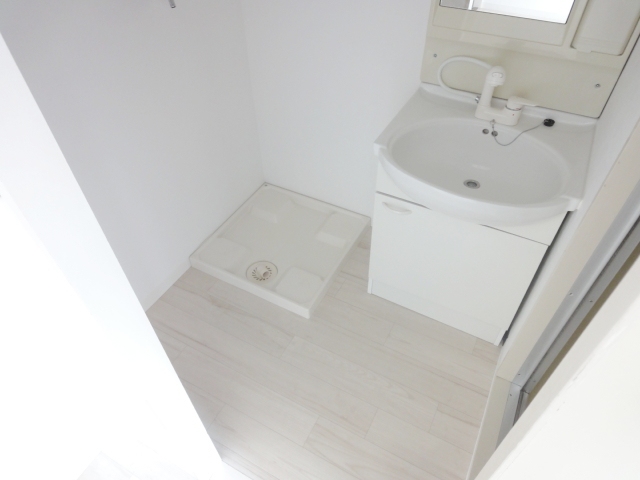 洗面設備　同物件別号室の写真です。