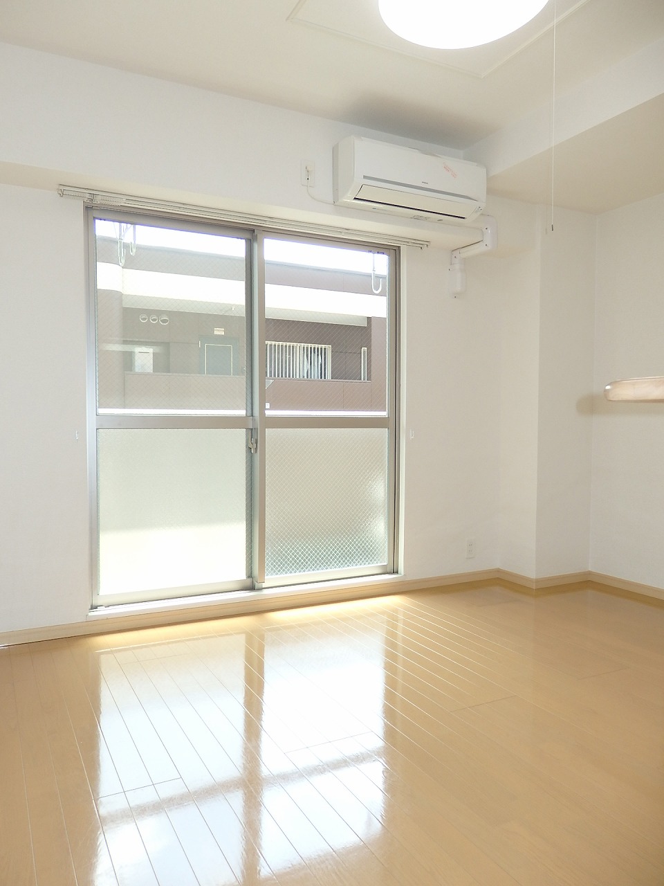 居室・リビング　グランツ大町（２０１１年築）