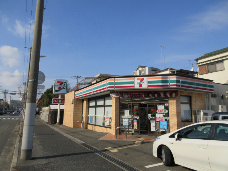 コンビニ　セブンイレブン（コンビニ）まで456m