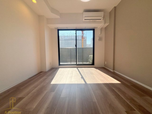 居室・リビング　Metrosa谷町六丁目South